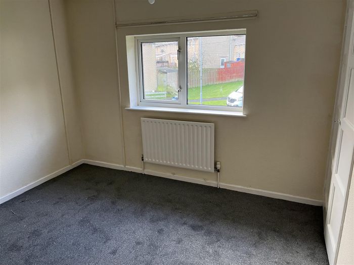 68 Shackleton Crescent