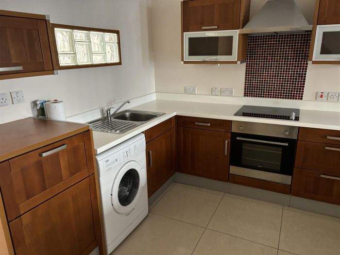 13B Linenhall Street