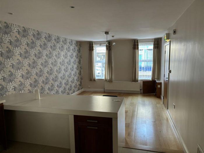 13B Linenhall Street