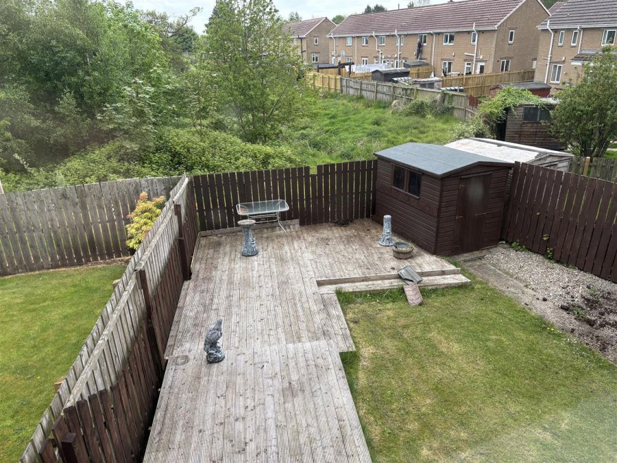64 Shackleton Crescent