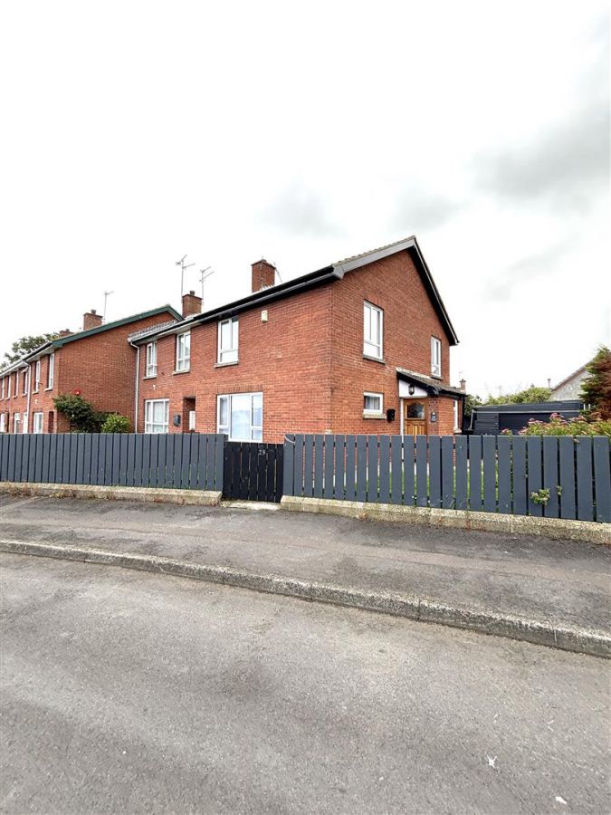 29 Glentaisie Park