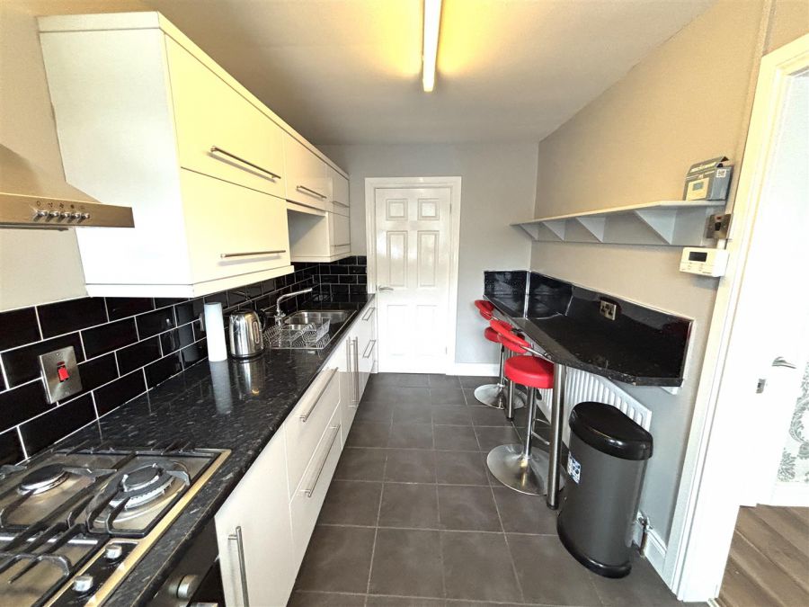 21 Lough Crescent