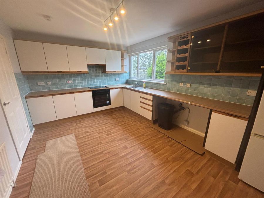 62 Whitehill Park