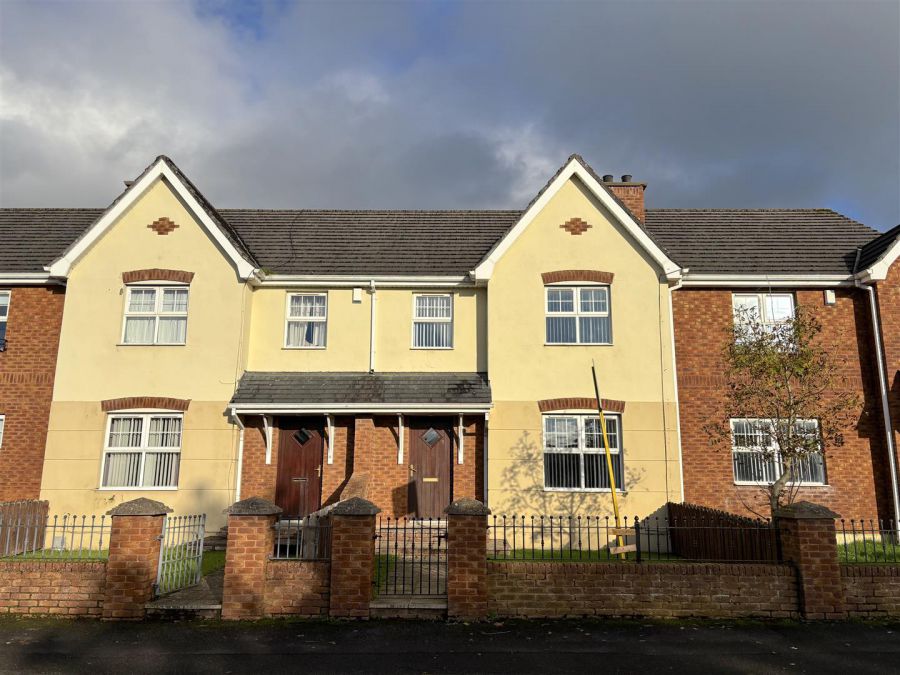 3 Ritters Court