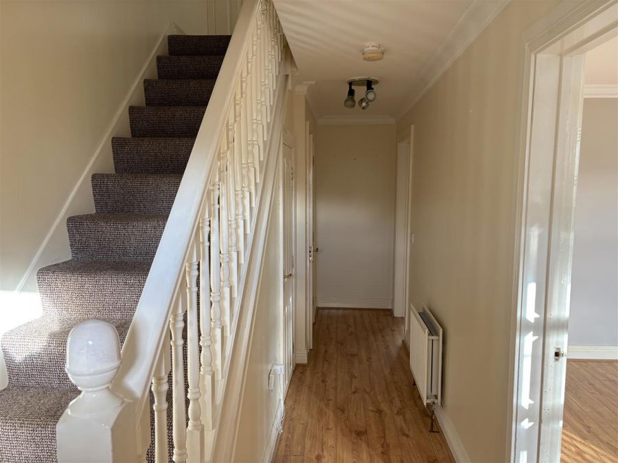 3 Ritters Court