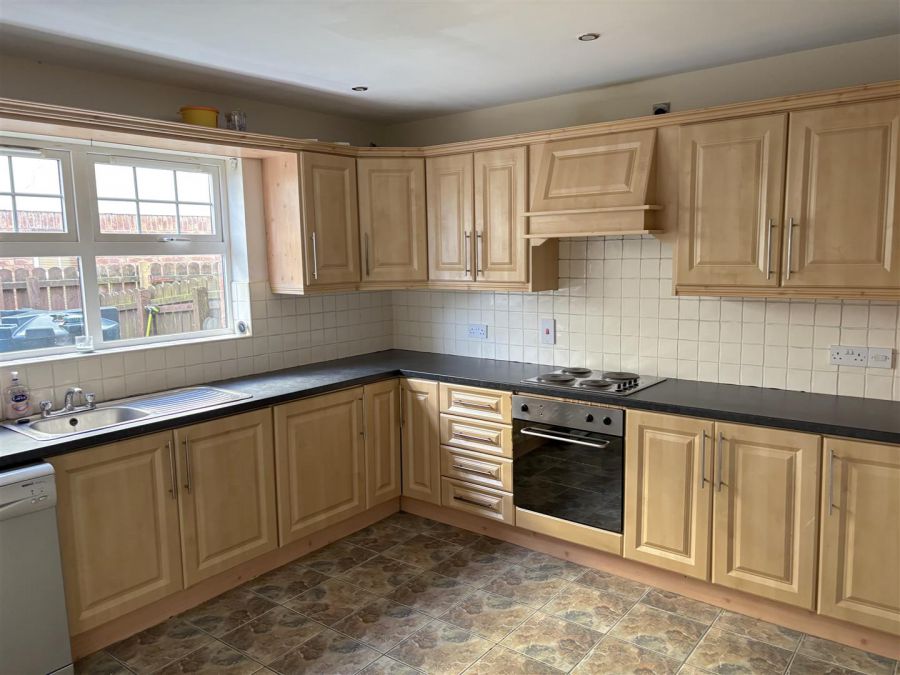 3 Ritters Court