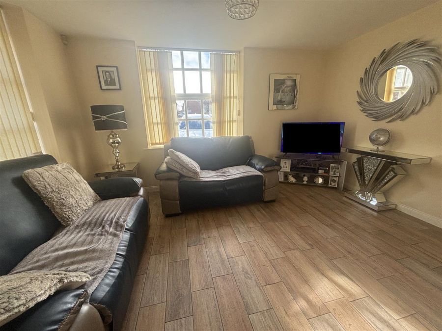 6 Glasvey Old School