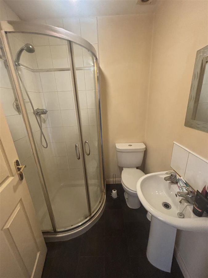 6 Glasvey Old School