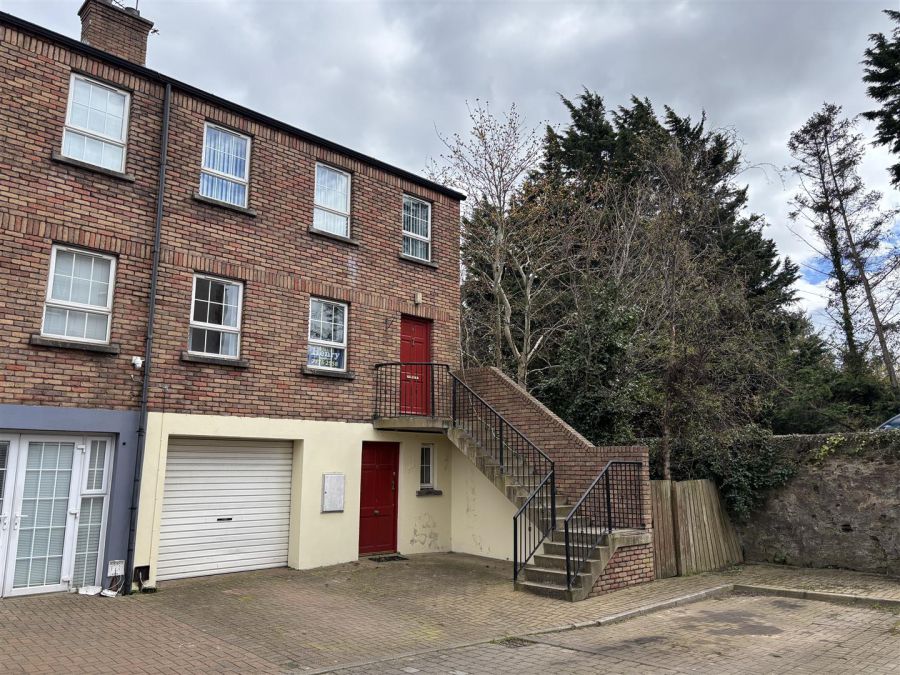 9 Bridgehouse Court