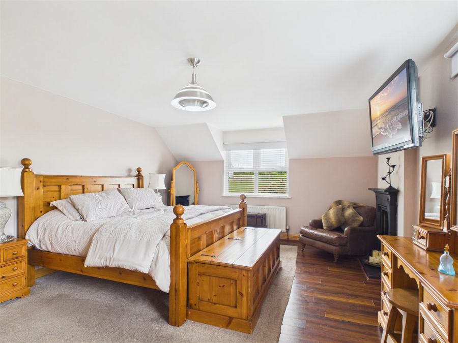 42 Loughermore Road