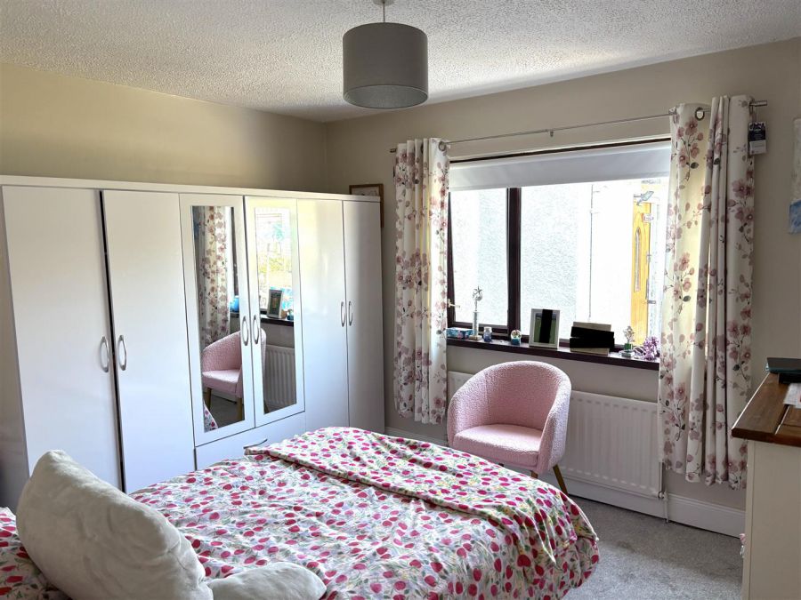 99 Meadowvale Park