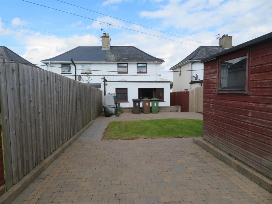 8 Banbridge Road
