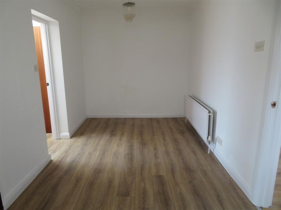 8 Banbridge Road