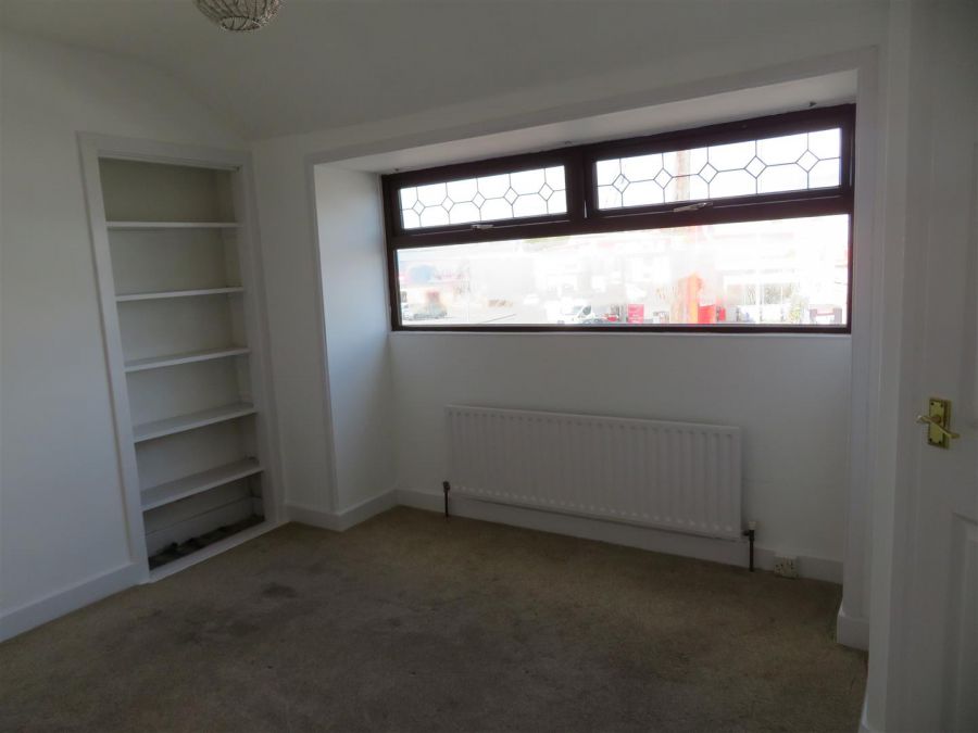 8 Banbridge Road