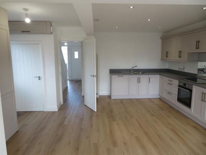29 Mourneview Avenue