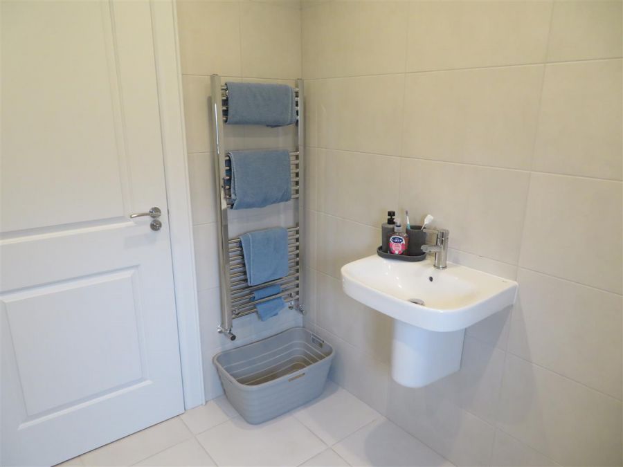 Ground Floor, Apartment 2 24 Foxwood Hall