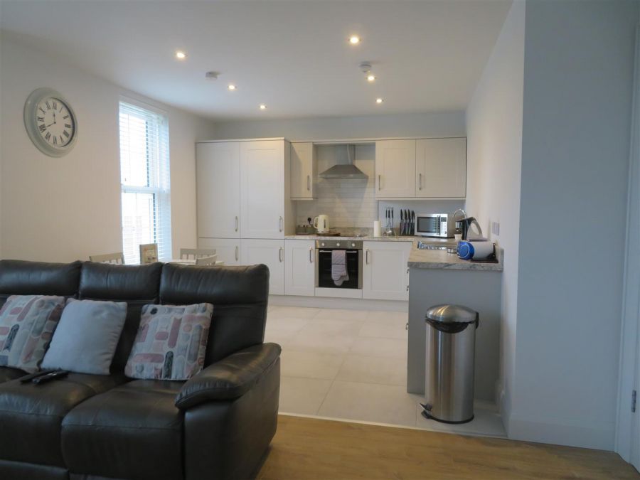 Ground Floor, Apartment 2 24 Foxwood Hall