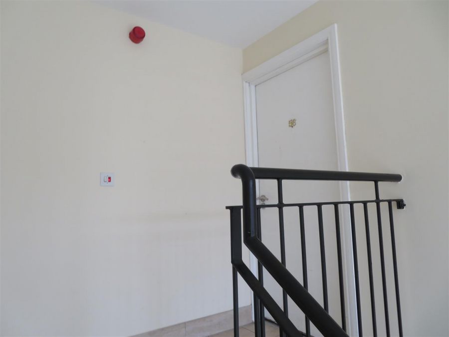 56 Silverwood Green