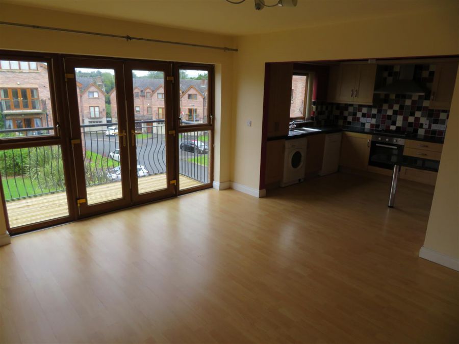 56 Silverwood Green