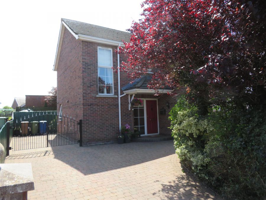 26 Hillcrest Manor