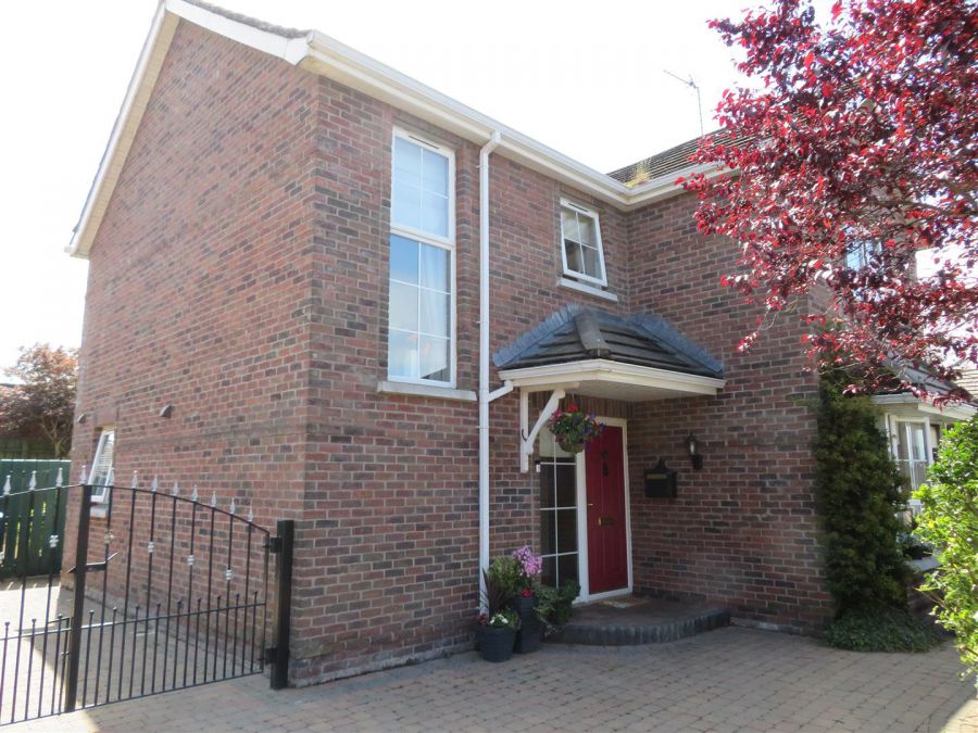 26 Hillcrest Manor