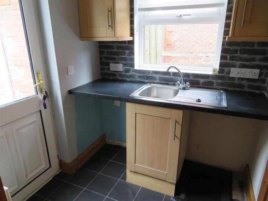 42 Weavers Lane
