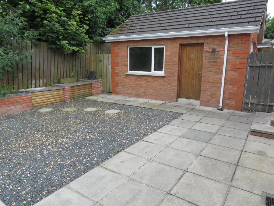 42 Weavers Lane