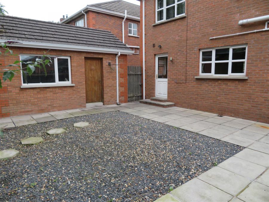 42 Weavers Lane