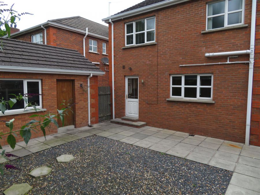 42 Weavers Lane