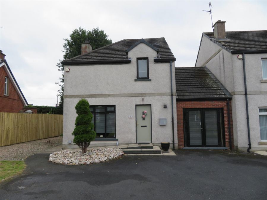 1 Toberhewny Hall