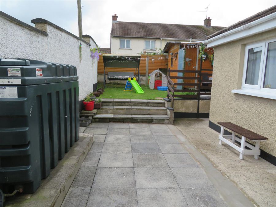 18 Trasna Way