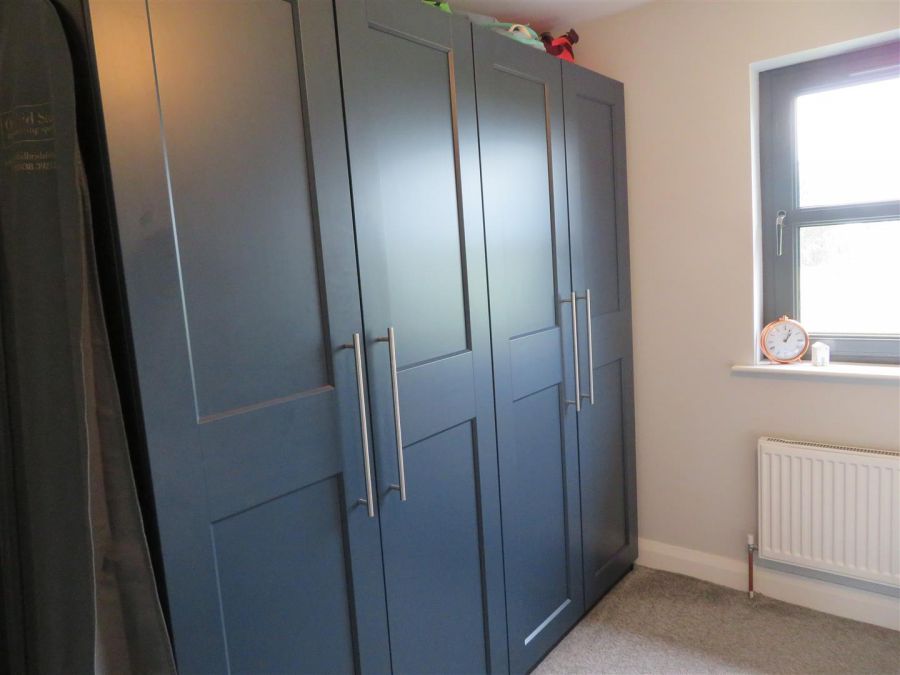 8 Ferryview Close