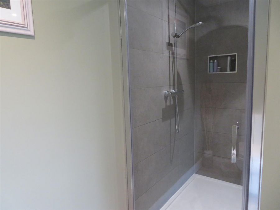 8 Ferryview Close