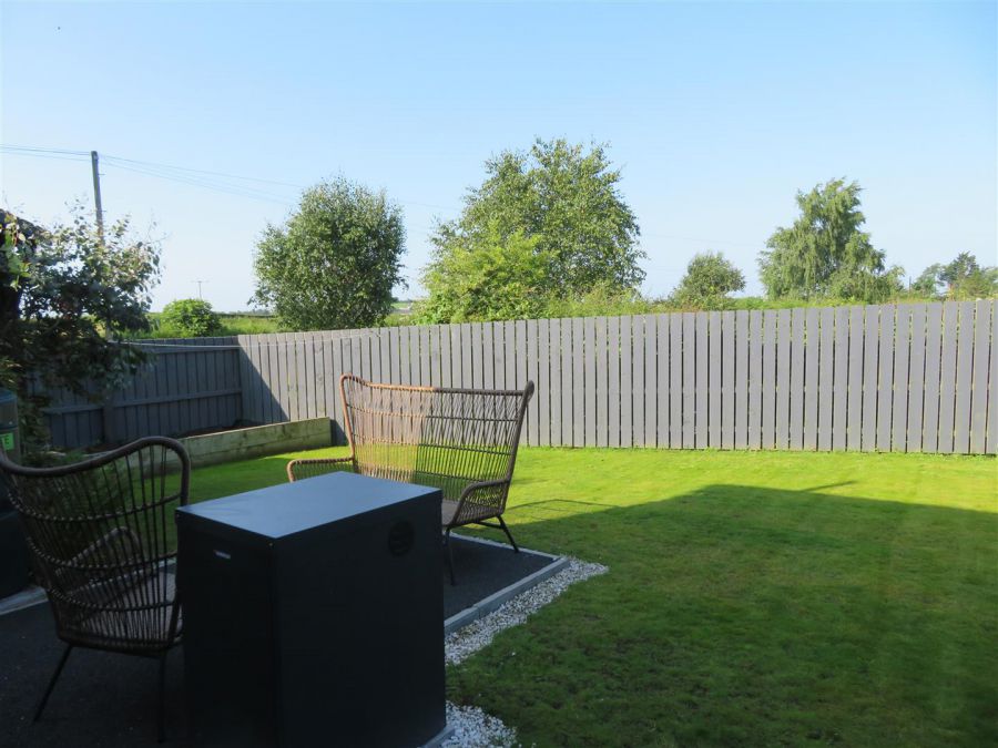 8 Ferryview Close