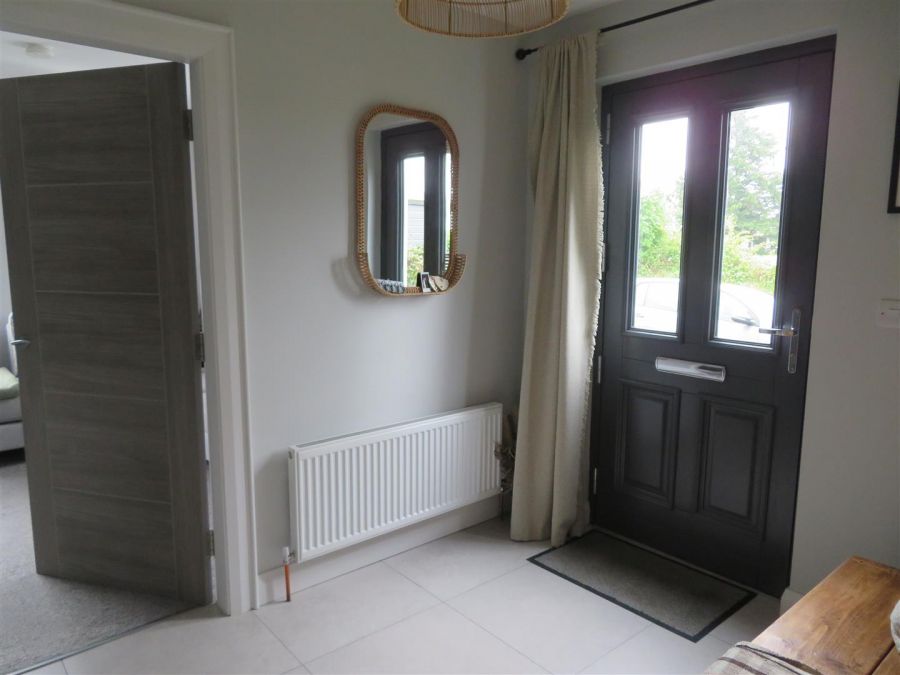8 Ferryview Close