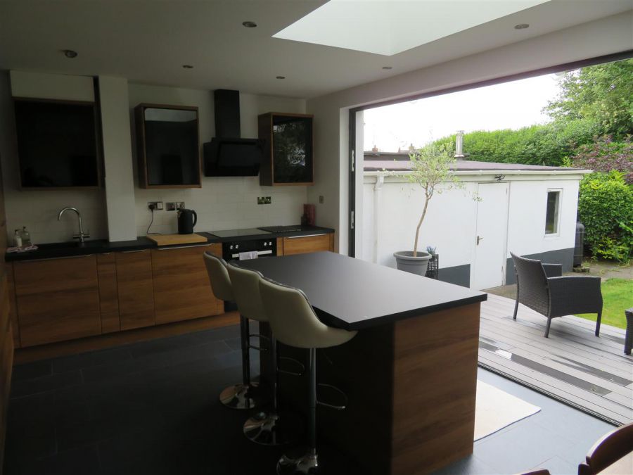 48 Pines Park