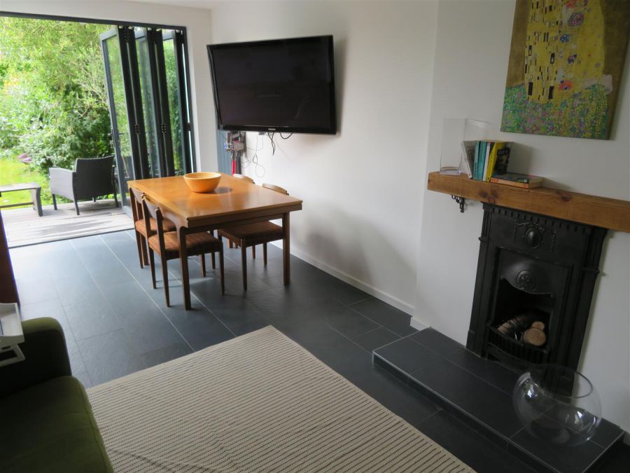 48 Pines Park