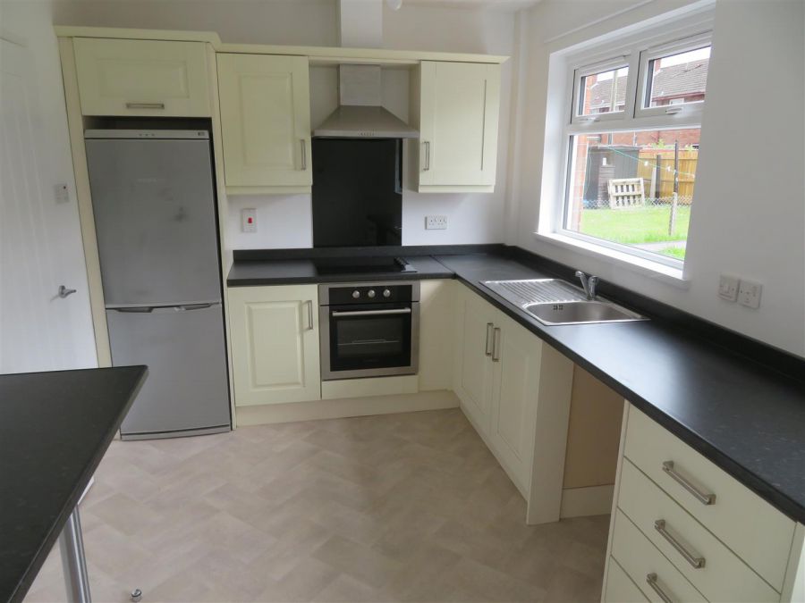 98 Mourne Road