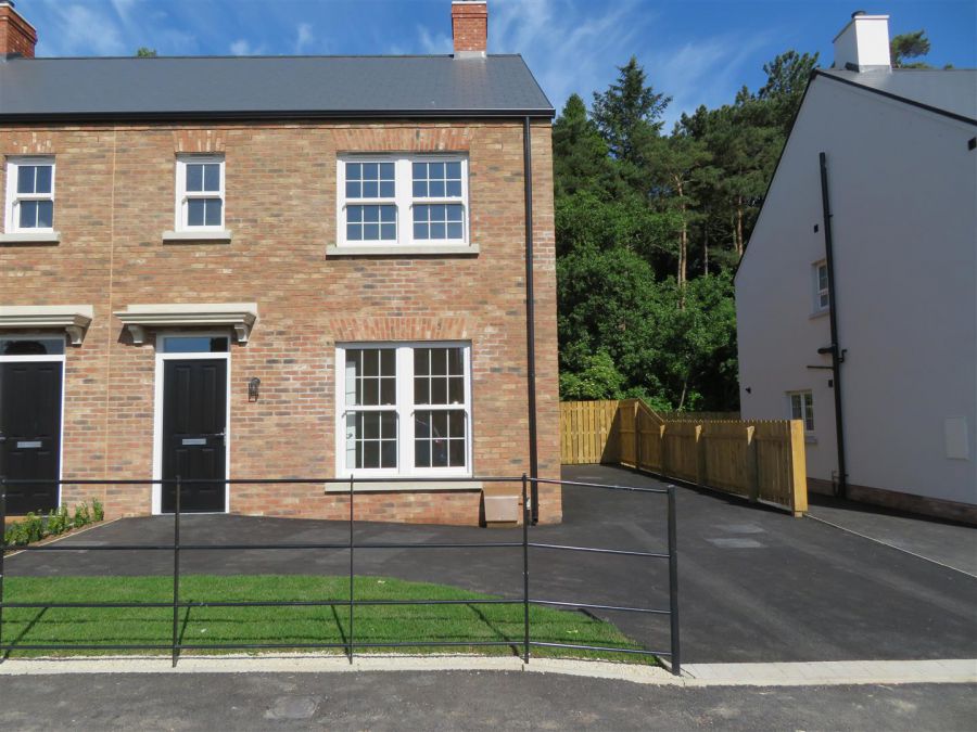 16 Foxwood Hall