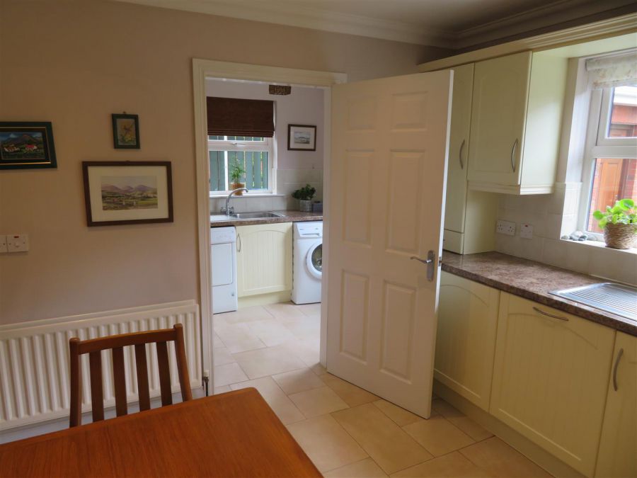 86 Moss View