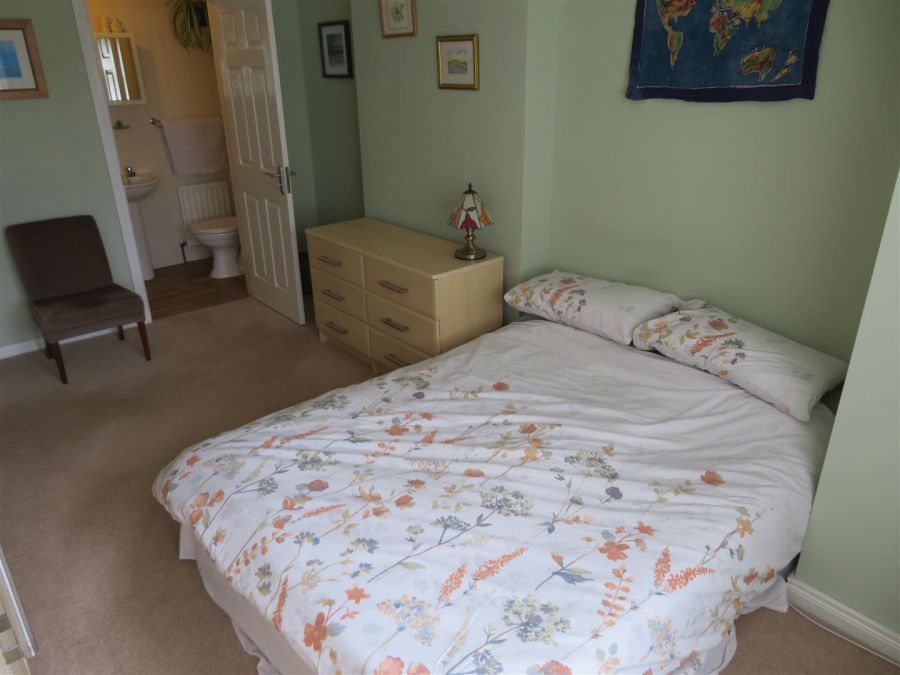86 Moss View