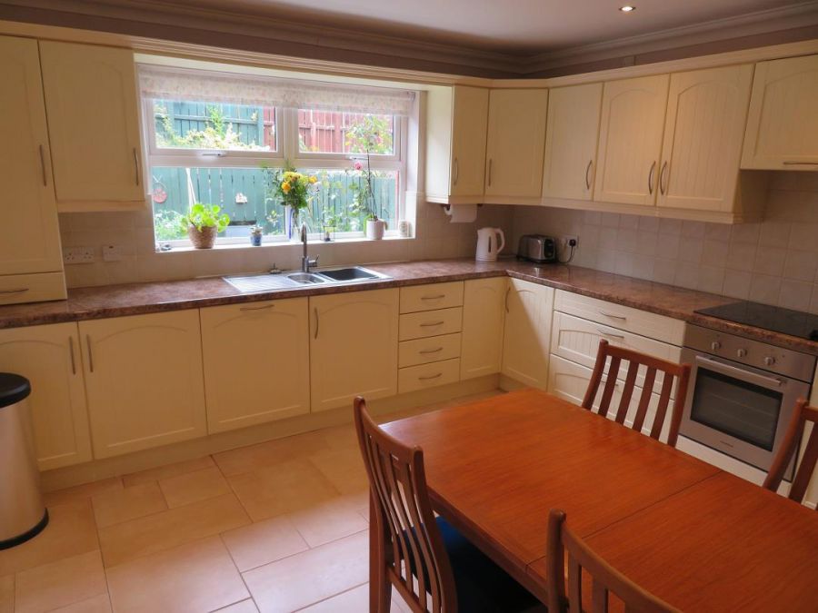 86 Moss View