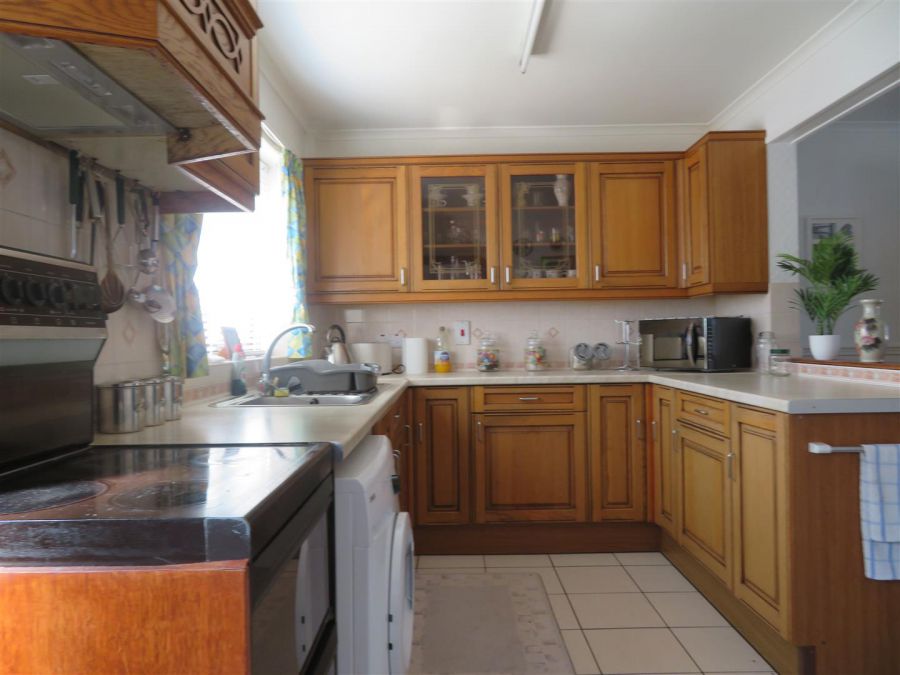 32 Larkfield Square