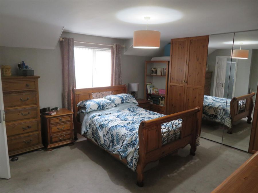 4 Hazelgrove Avenue