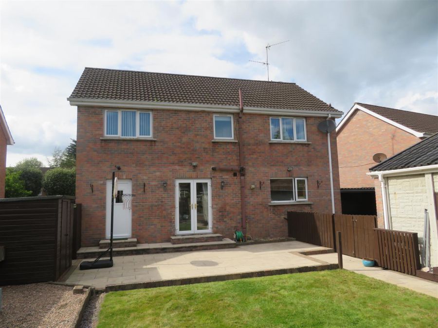 4 Hazelgrove Avenue