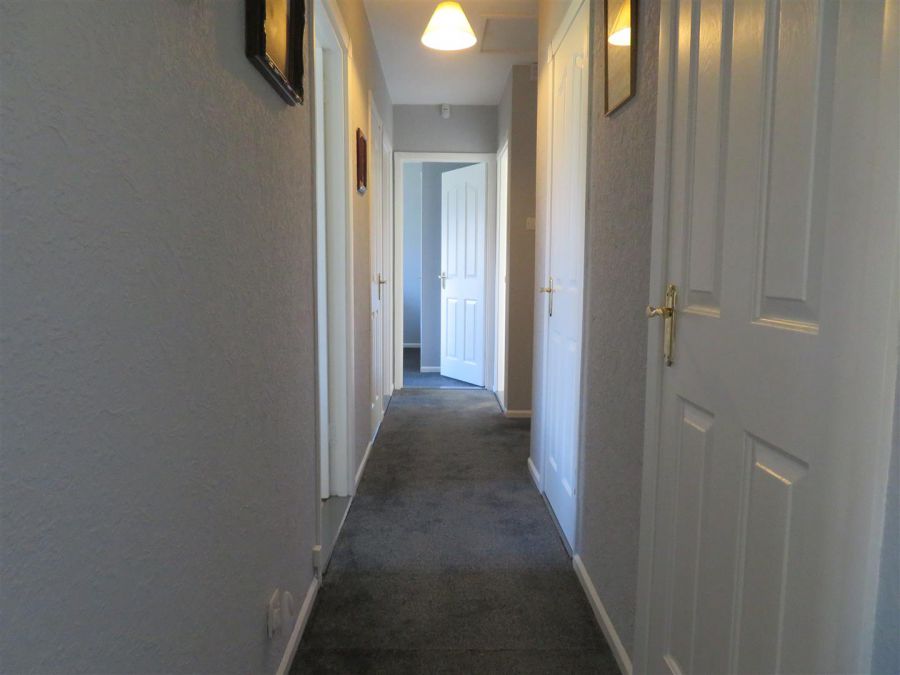 28 Regents Wood