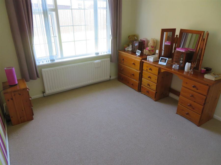 28 Regents Wood