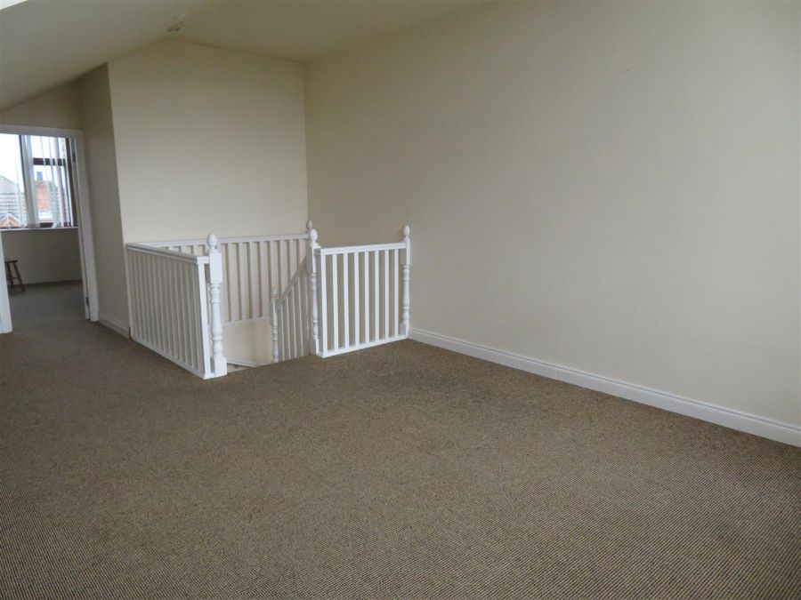 56 Silverwood Green