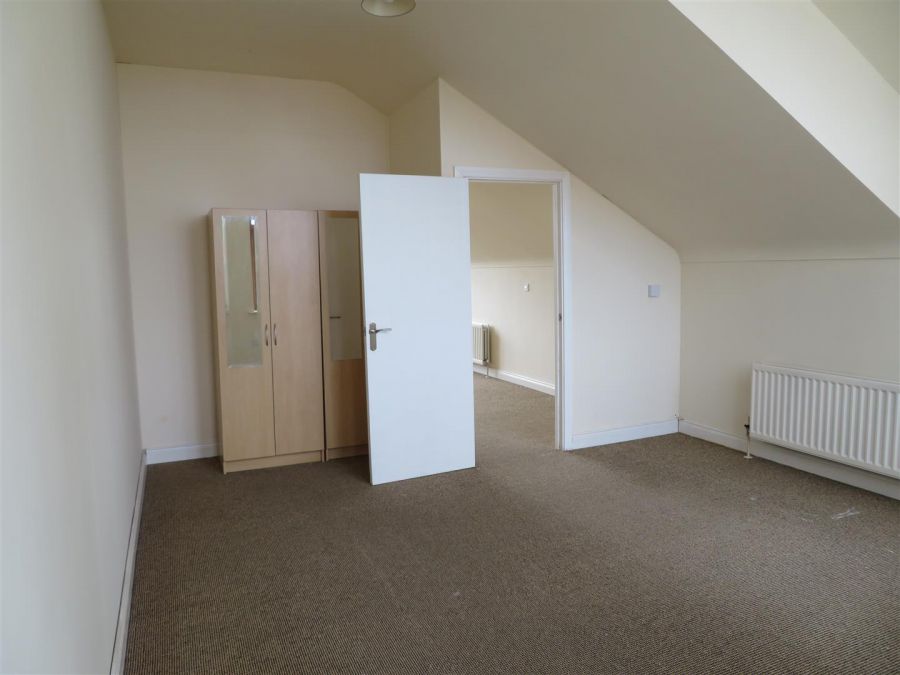 56 Silverwood Green