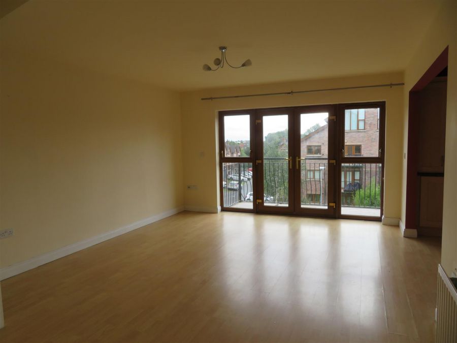 56 Silverwood Green